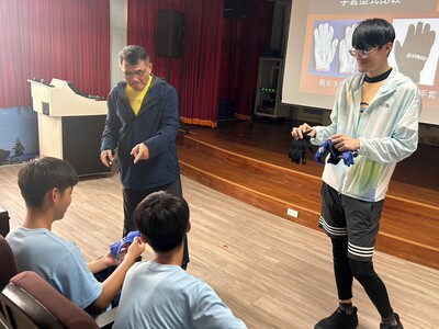 1151022交通安全宣導圖片(另開新視窗)